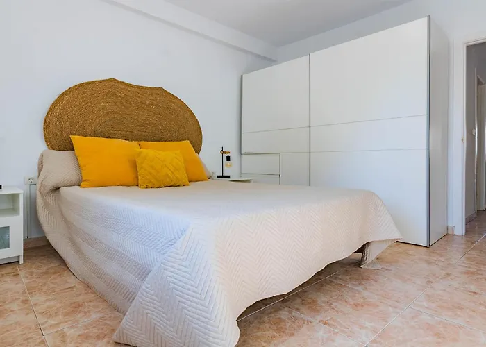 Acogedor Y Luminoso En Διαμέρισμα *